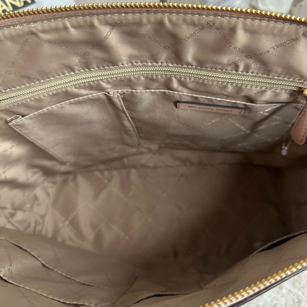 Michael Kors Ciara Large East West Top Zip Tote Pastel Pink Saffiano Leather - Picture 4 of 13